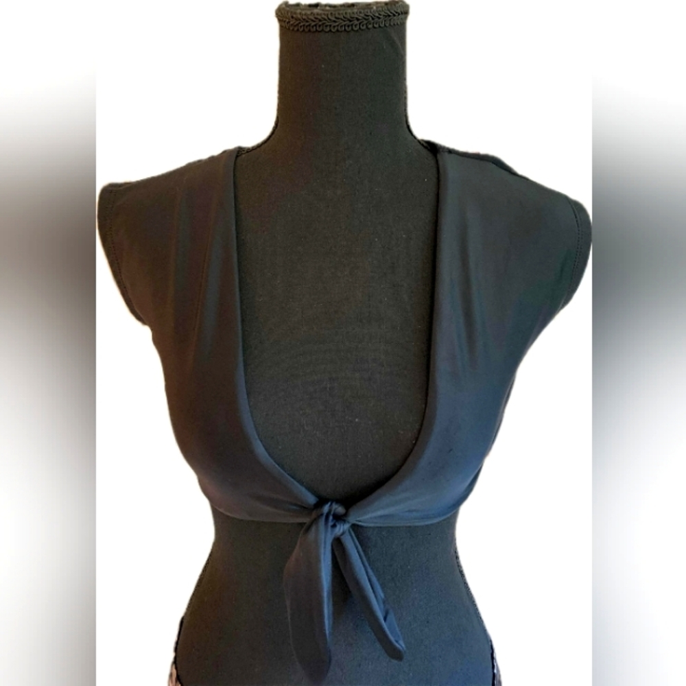 NWT ViX Paula Hermanny Black Top Size M